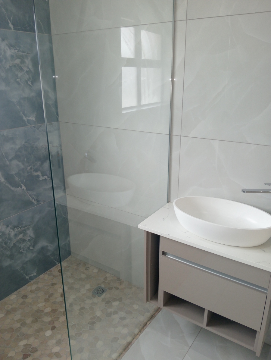 4 Bedroom Property for Sale in Fountains Estate Eastern Cape